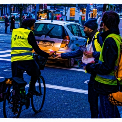 Distribution de chocolats pour la Saint-Nicolas des cyclistes